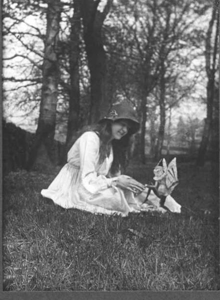 CottingleyFairies_2.jpg